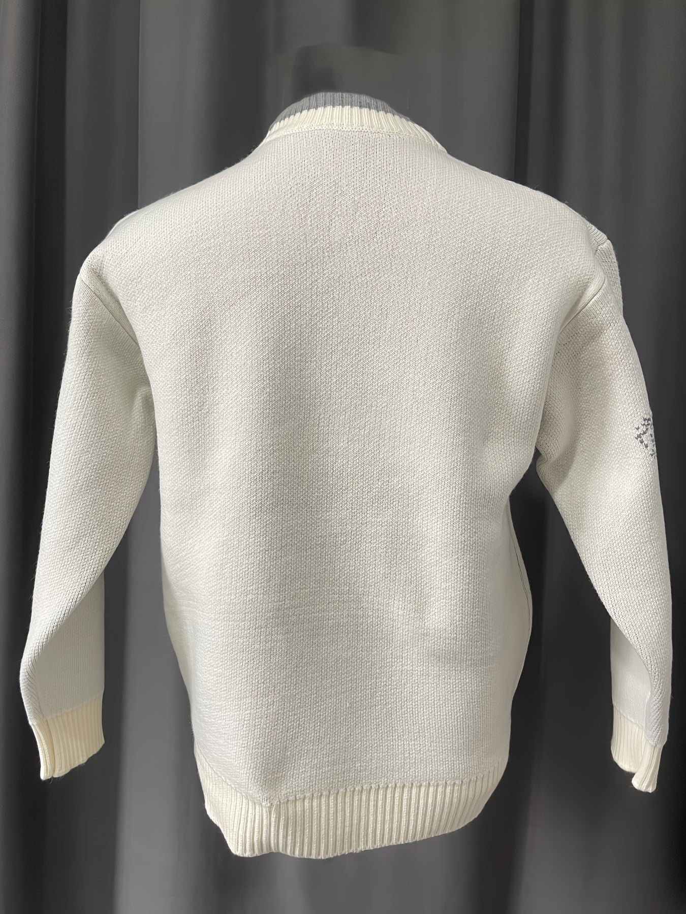 Cozy Men's Loose Fit Color Block Frayed Knitted Pullover Sweater - Soft, Casual, Long Sleeve, Crew Neck, Perfect for Fall and Winter - Easy to Match, Versatile, and Warm