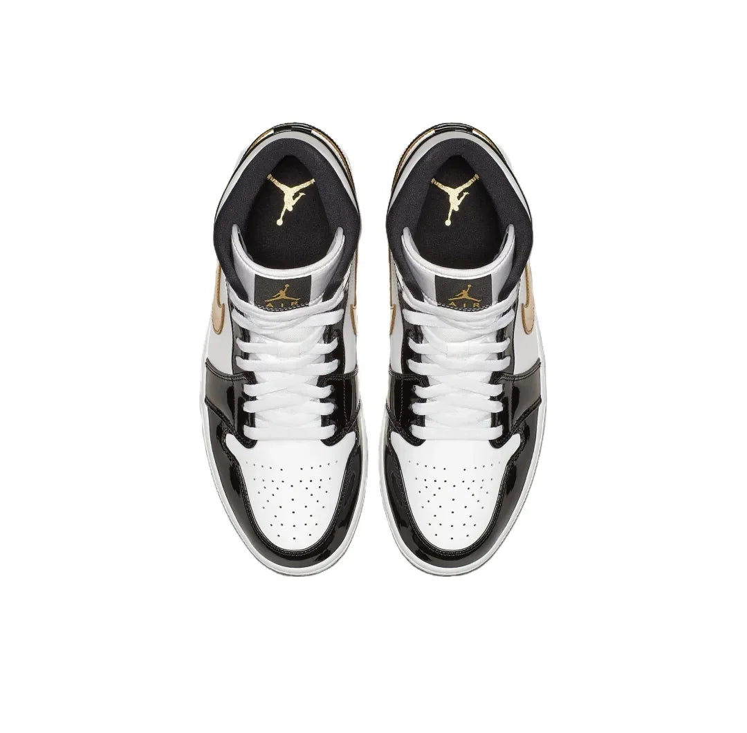 Nike Air Jordan 1 Mens trainers Medium Cut Basketball Shoes White