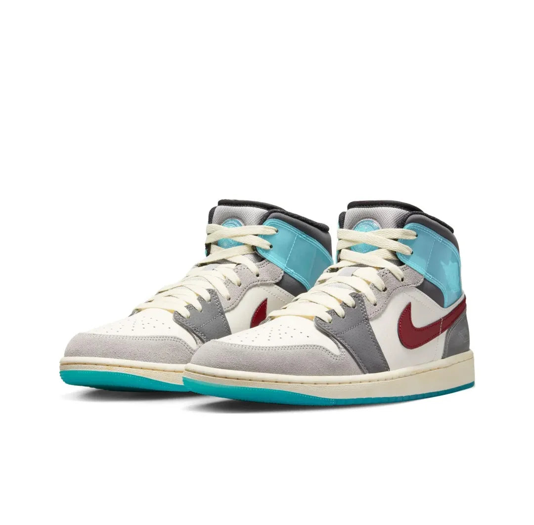 Nike Air Jordan 1 Mens trainers Medium Cut Basketball Shoes White