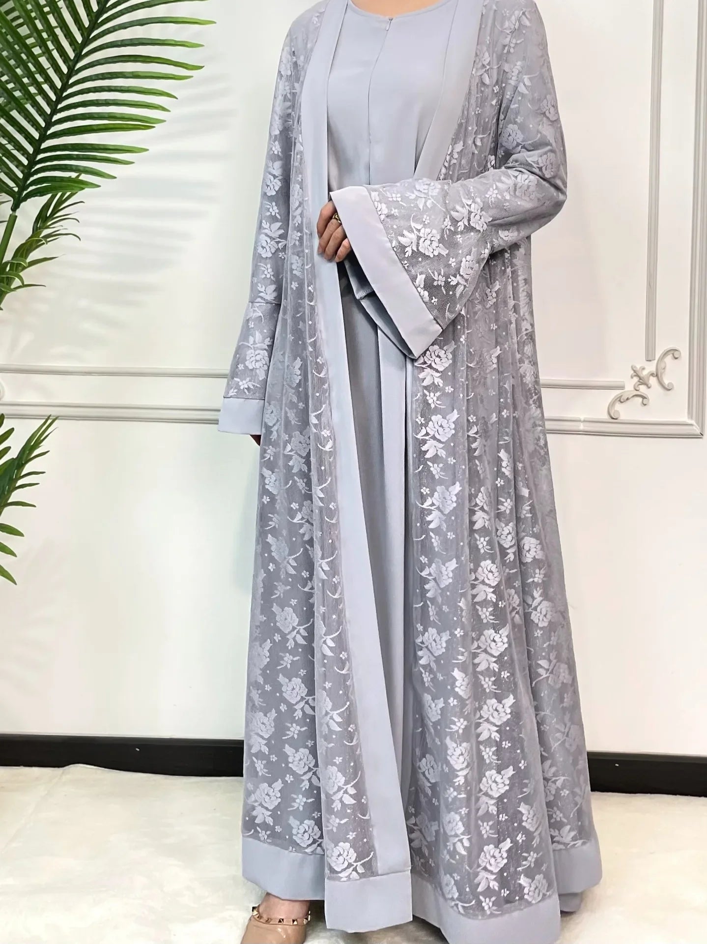 Arabian Dubai Abayas Women Clothes Loose Lace with Flowers Muslim Dress Women Long Sleeve Kaftan Traditiona Lislamic Clothing