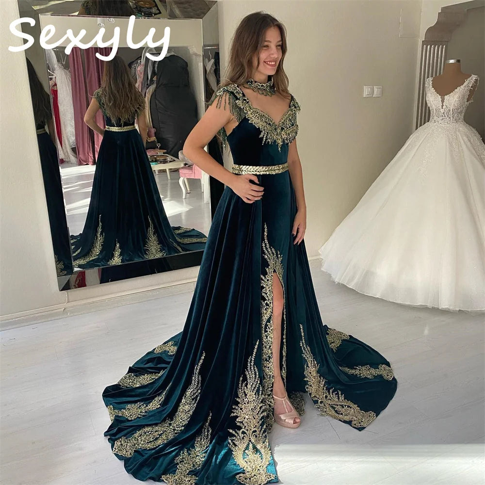 Dubai Abaya Kaftan Evening Dress With Overskirt Train 2023 Vintage Long Sleeve Velvet Engament Prom Gowns Appliques Lace Formal