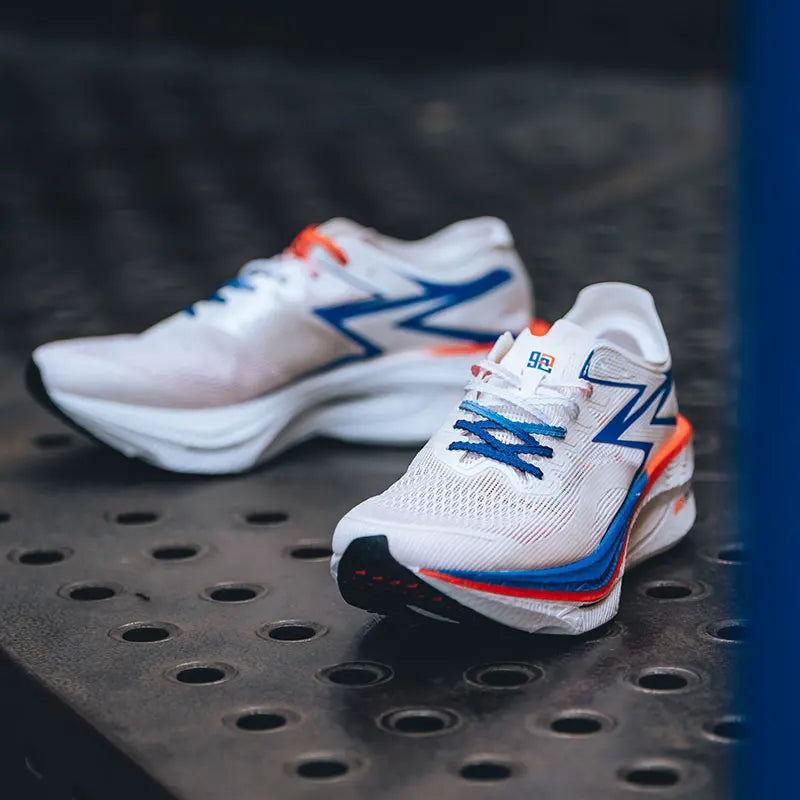 361 Degrees NEW Flame 3.0 Men Running Shoes Marathon Carbon Plate Racing Breathable Cushioning Non-Slip Sneakers Male 672412207