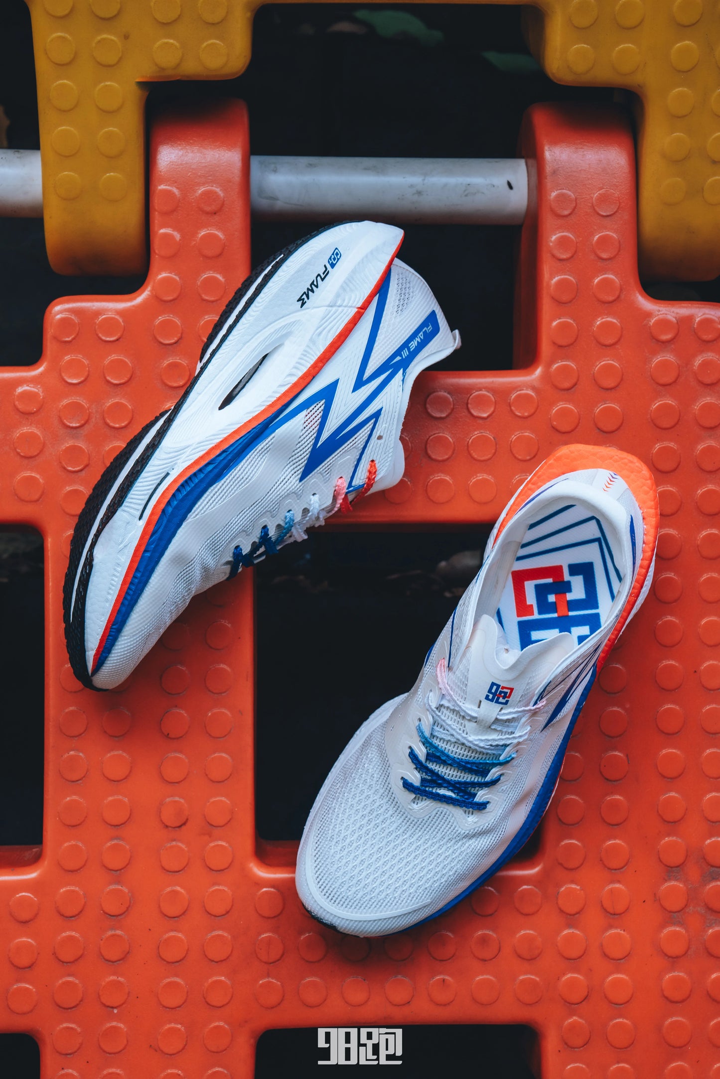 361 Degrees NEW Flame 3.0 Men Running Shoes Marathon Carbon Plate Racing Breathable Cushioning Non-Slip Sneakers Male 672412207