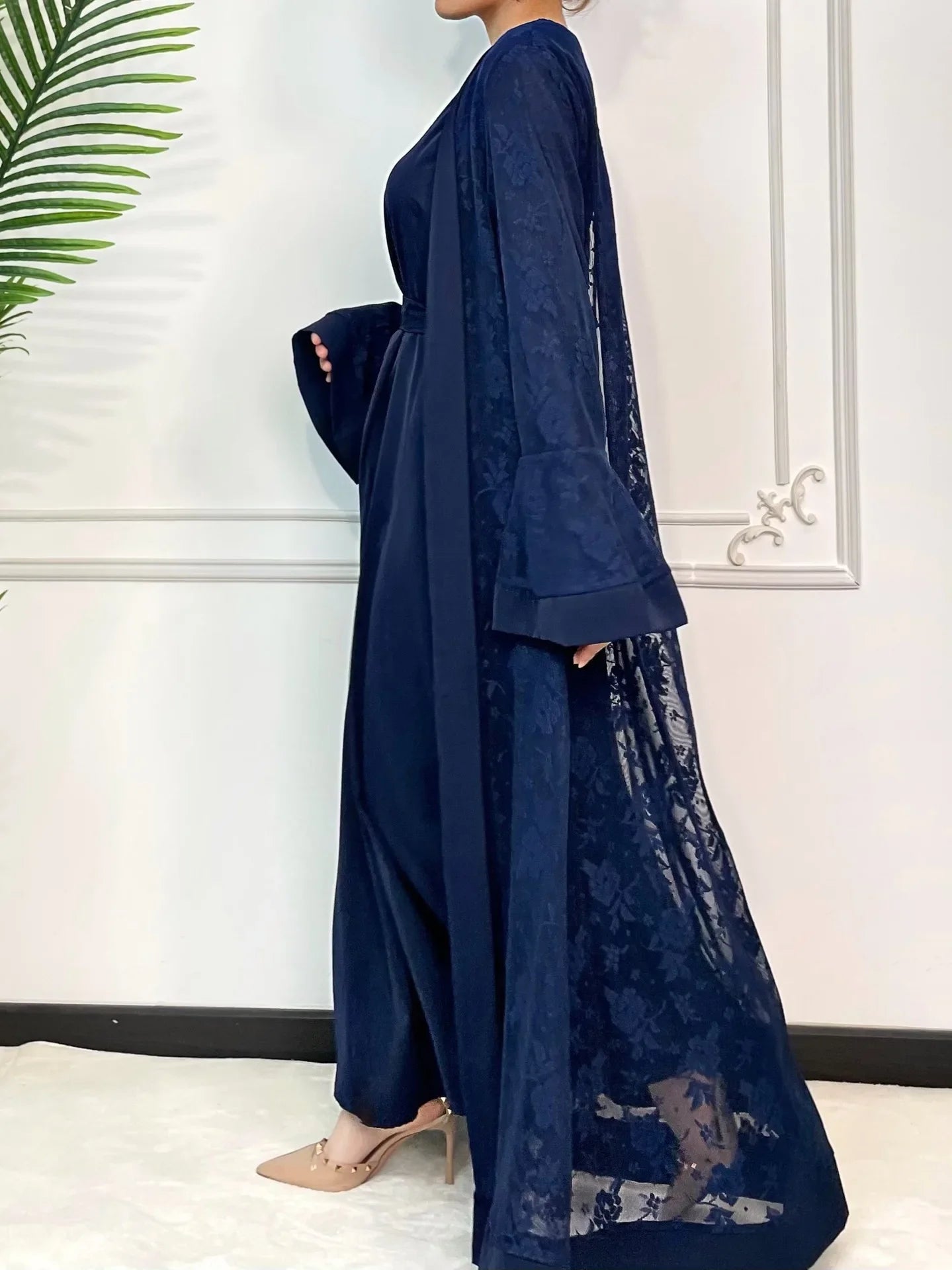 Arabian Dubai Abayas Women Clothes Loose Lace with Flowers Muslim Dress Women Long Sleeve Kaftan Traditiona Lislamic Clothing